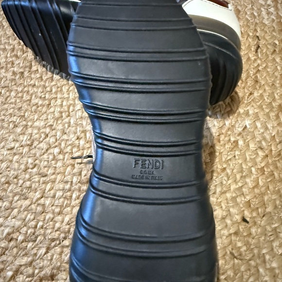 Fendi Stylish Black and Burgundy Men's Sneakers - Picture 8 of 12